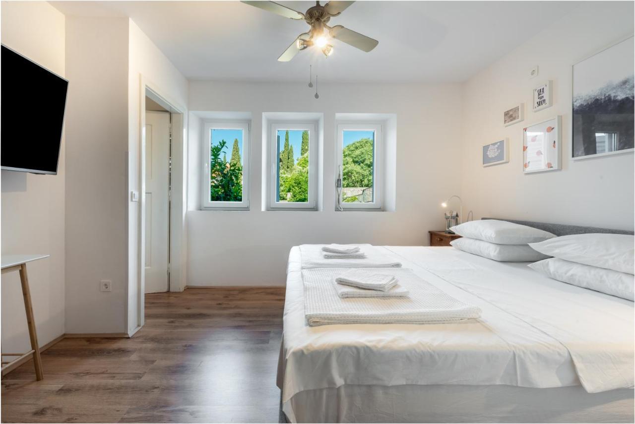 Apartment Near Old Town, Free Parking & Huge Garden Dubrovnik Eksteriør billede
